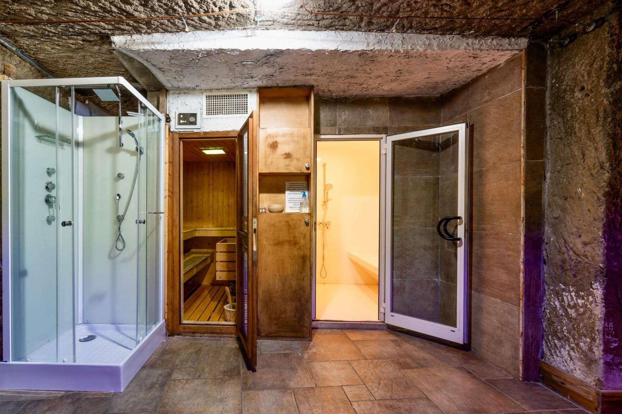 Isa - Residence With Swimming Pool In Sorano, Apartments With Air Conditioning And Private Outdoor Area Exterior photo